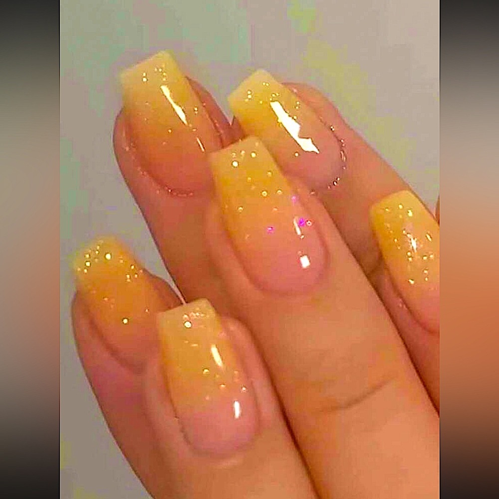 Yellow & White Ombre Long Coffin Press On Nails 💅🌟